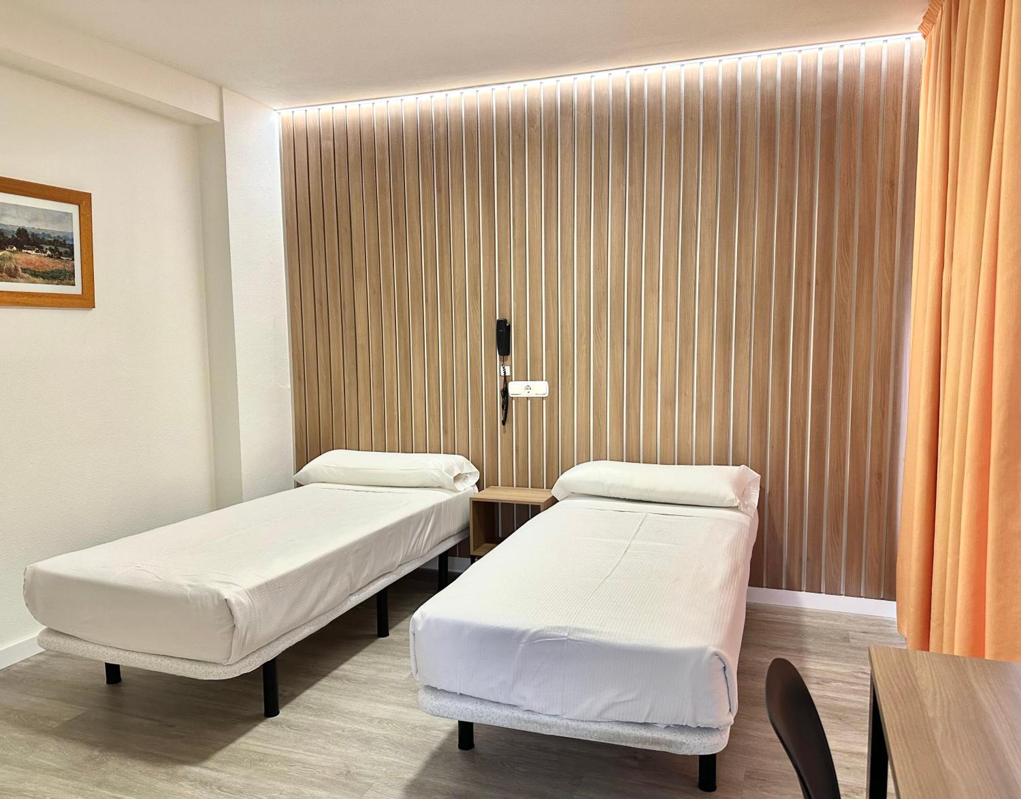 Hotel Victoria Centro Almunecar Ngoại thất bức ảnh